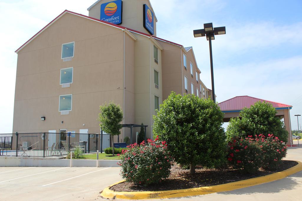 Comfort Inn & Suites Елк-Сіті Екстер'єр фото