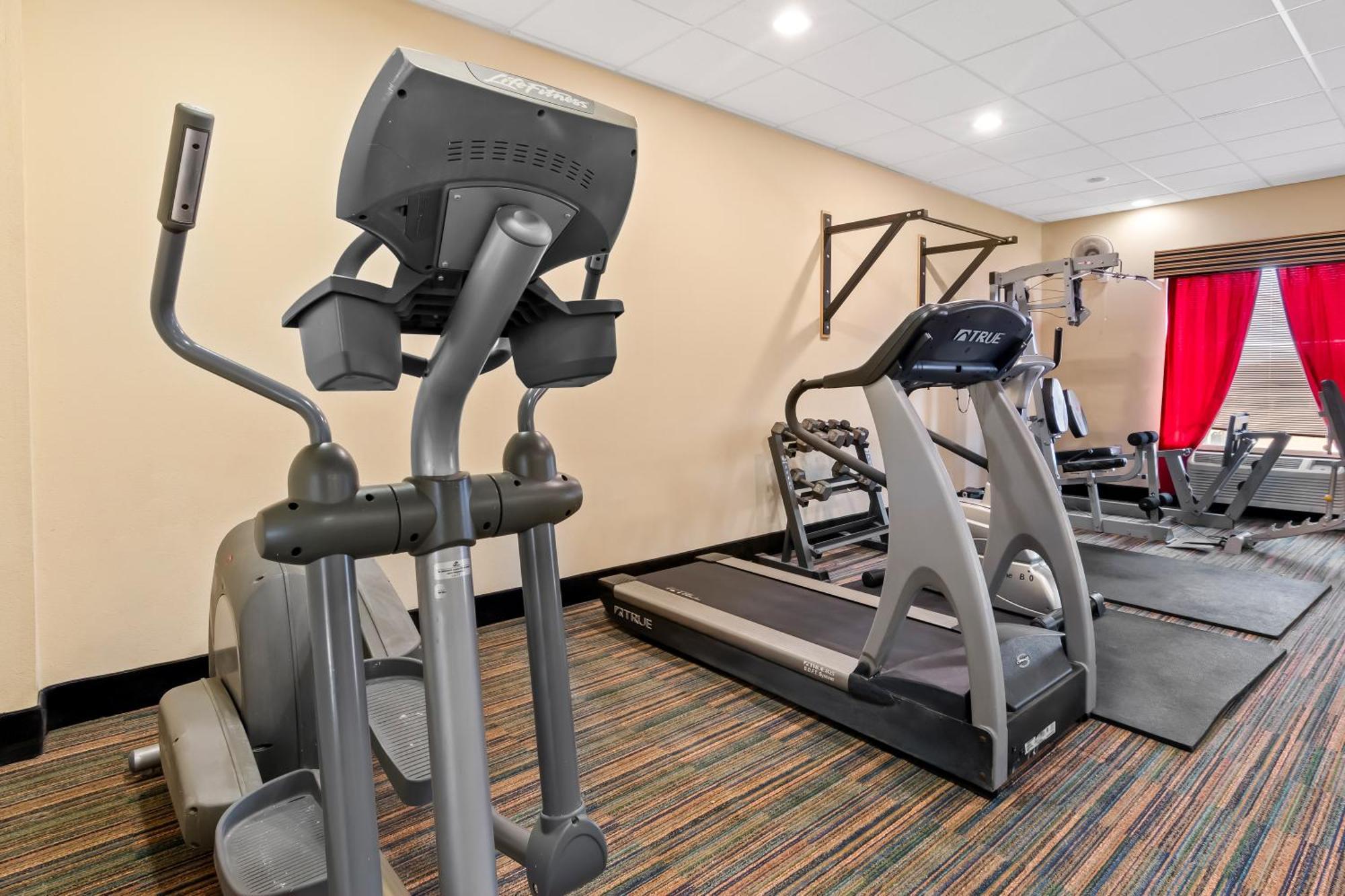 Comfort Inn & Suites Елк-Сіті Екстер'єр фото