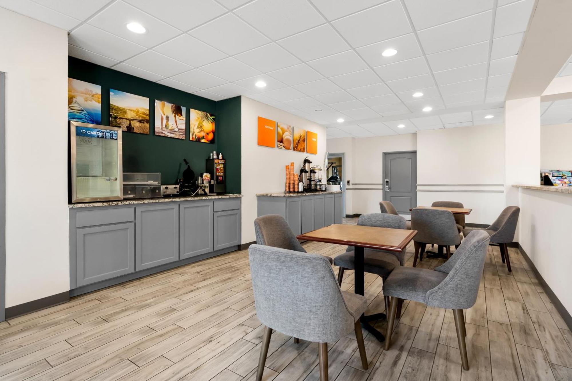 Comfort Inn & Suites Елк-Сіті Екстер'єр фото